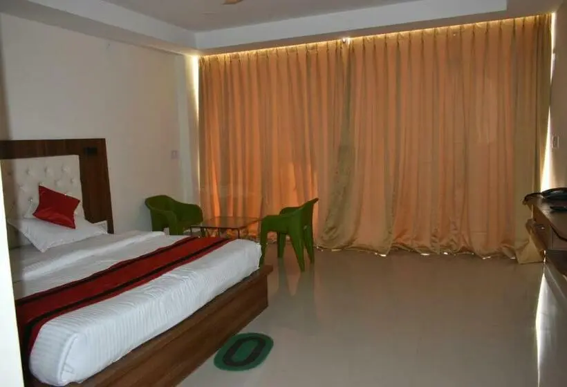 デラックスルーム, Palashgram Eco Resort