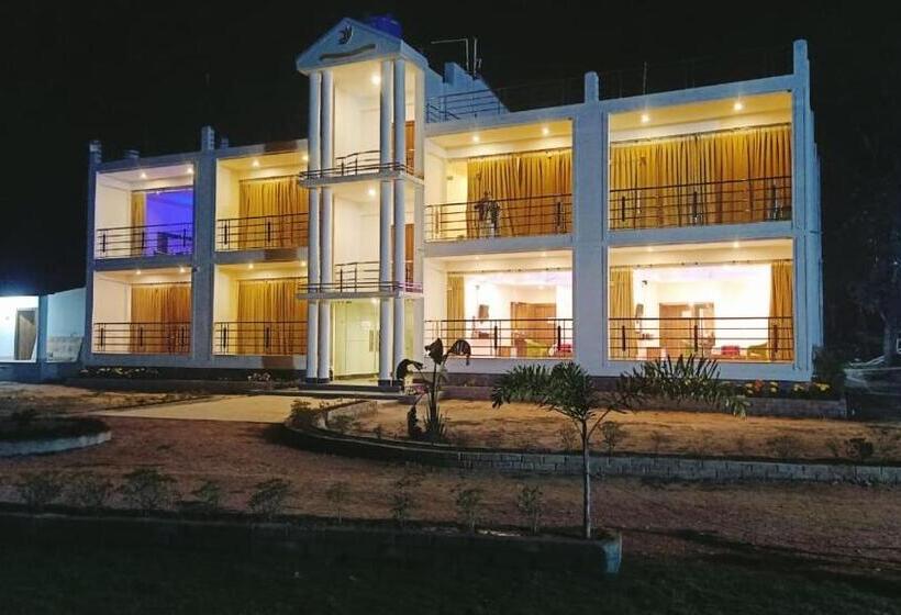 Четырехместный Номер Deluxe, Palashgram Eco Resort
