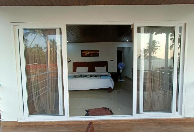 Номер Стандарт Вид на Море с Балконом, Grand Sea Shades Goa