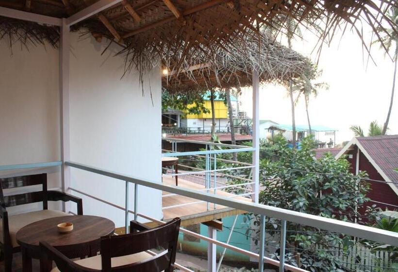 غرفة قياسية مطلّة علي البحر مزوَّدة بشُرفة, Grand Sea Shades Goa