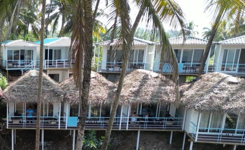 オーシャンビュースタンダードルームバルコニー付き, Grand Sea Shades Goa