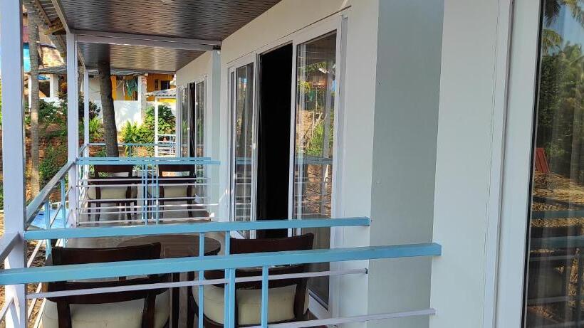 キングサイズベッドのスタンダードルーム, Grand Sea Shades Goa