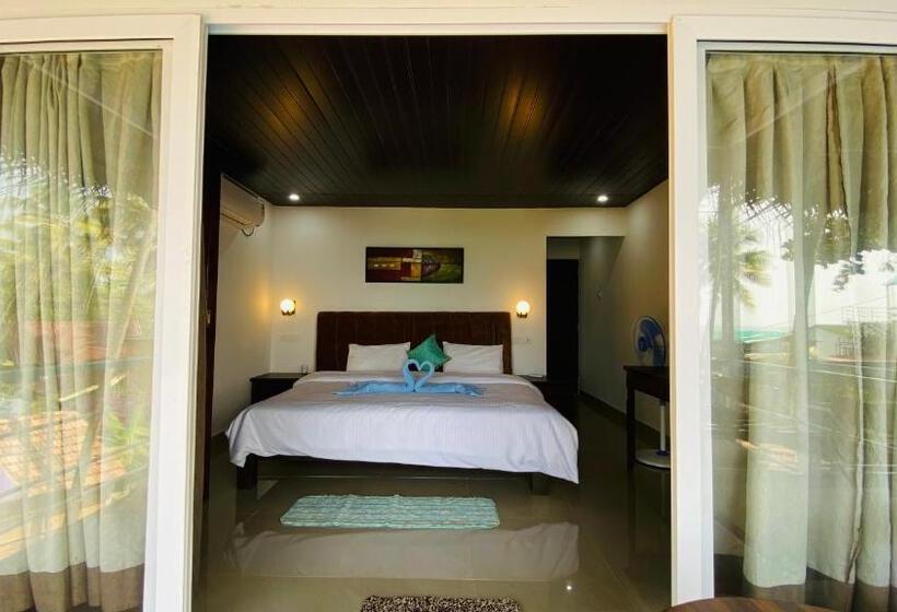 キングサイズベッドのスタンダードルーム, Grand Sea Shades Goa
