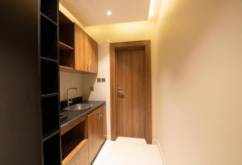 スタンダードルーム, Grand Day