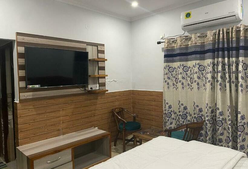 豪华房间, The Asanar Hills