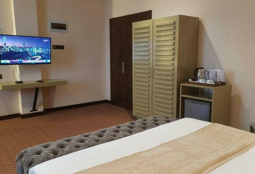 غرفة ديلوكس, Viluxey City