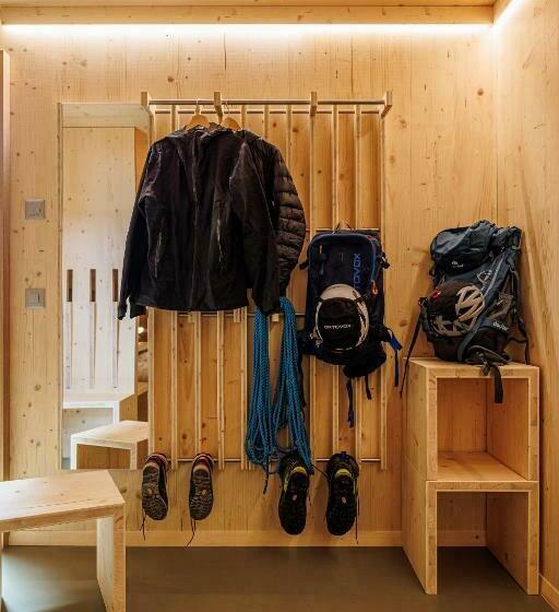 スタンダード４人部屋, Mad Mount Hotel & Spa