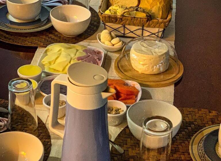 디럭스 자쿠지룸, Pousada Café Com Morada  Cama E Café