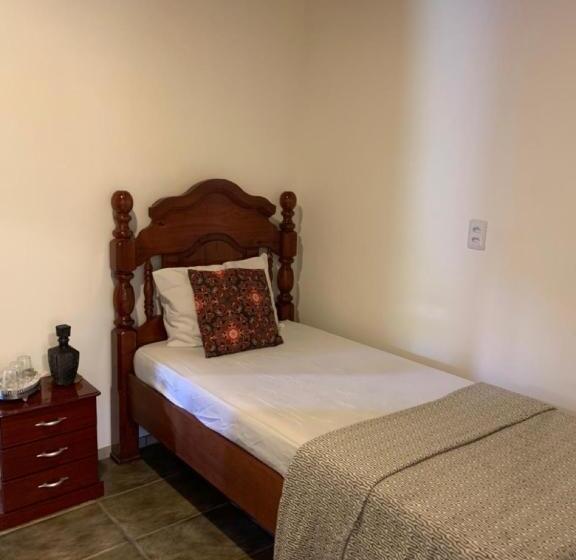 Pokój Trzyosobowy Standard Widok Ogród, Pousada Café Com Morada  Cama E Café