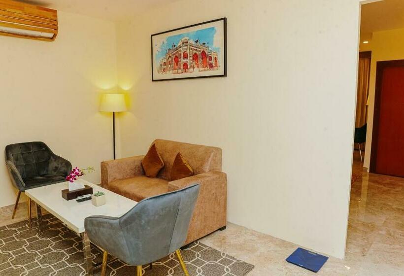 Suíte, Regenta Inn Greater Noida, 15 Mins To India Expo Mart