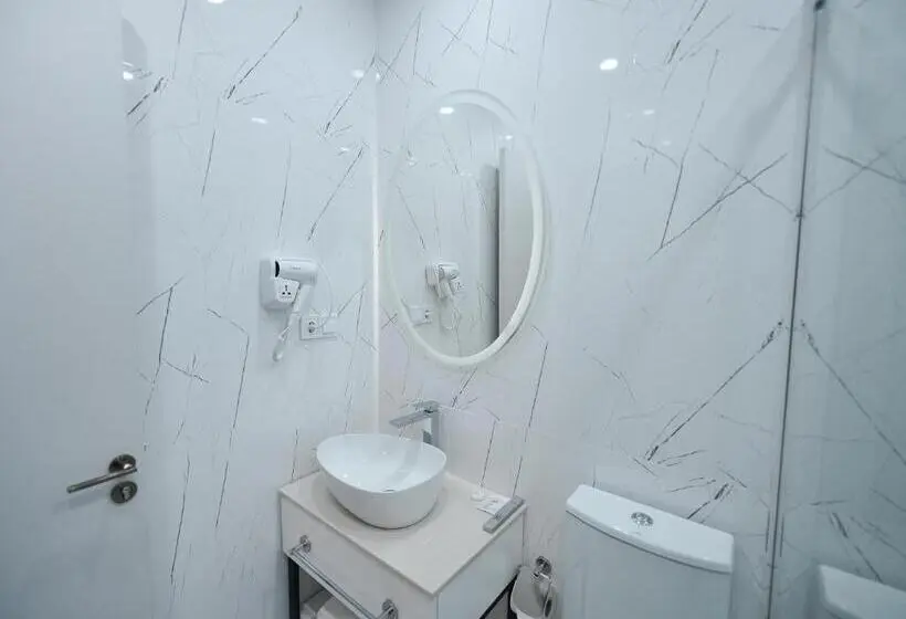 اتاق استاندارد با تخت بزرگ, Babi