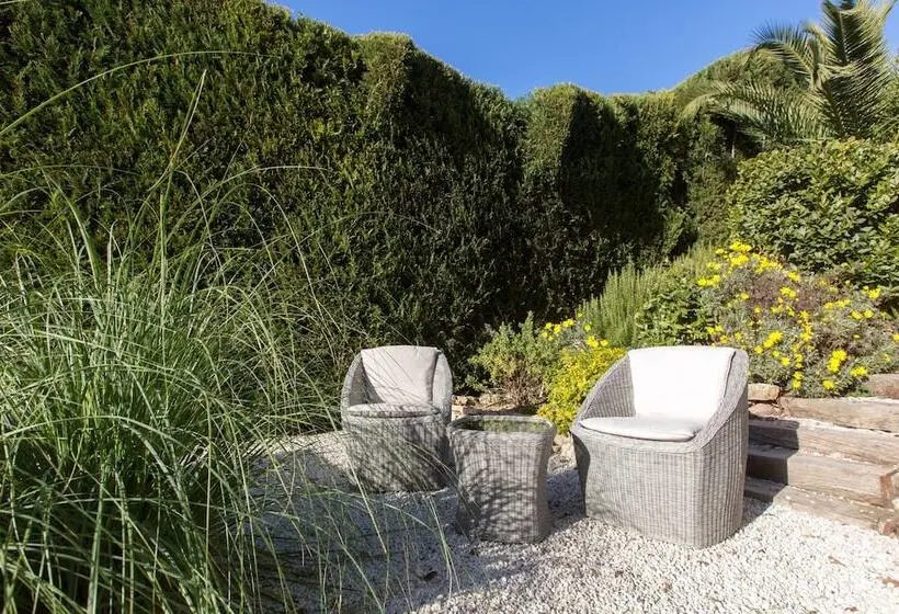 オーシャンビューデラックスルーム, Les Chambres D Hôtes De Mougins
