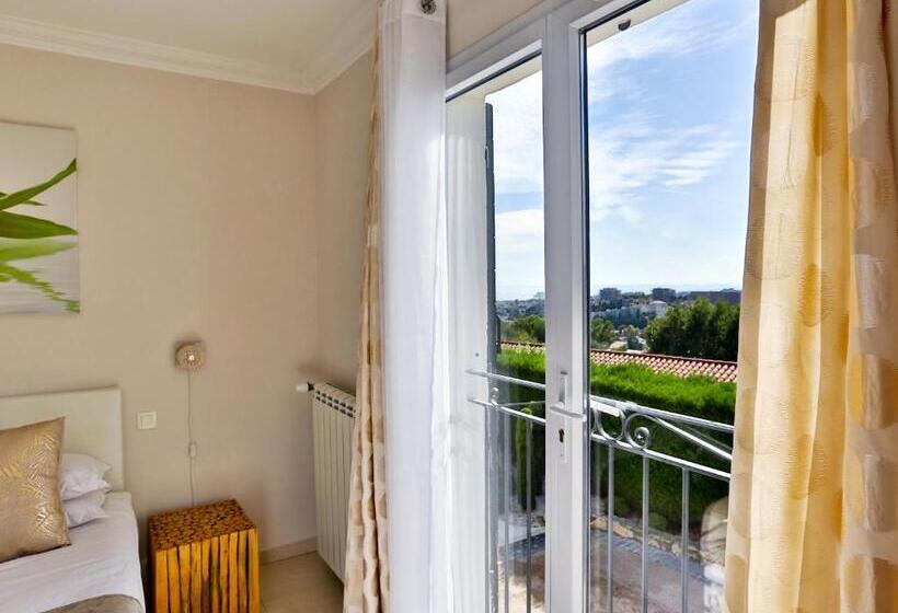 غرفة ديلوكس مطلّة علي البحر, Les Chambres D Hôtes De Mougins