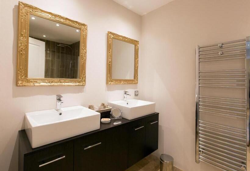 جناح ديلوكس, Les Chambres D Hôtes De Mougins