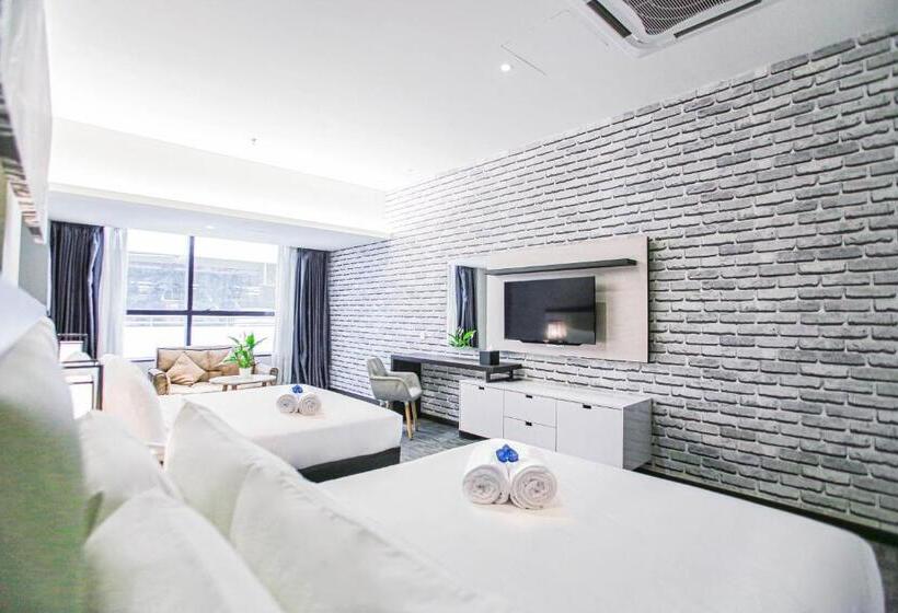 חדר דלוקס, Fives Hotel Dnp