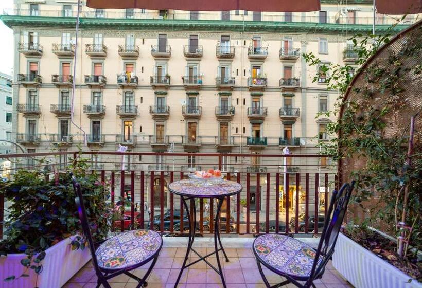 سوییت لوکس, Leucosya Luxury Rooms