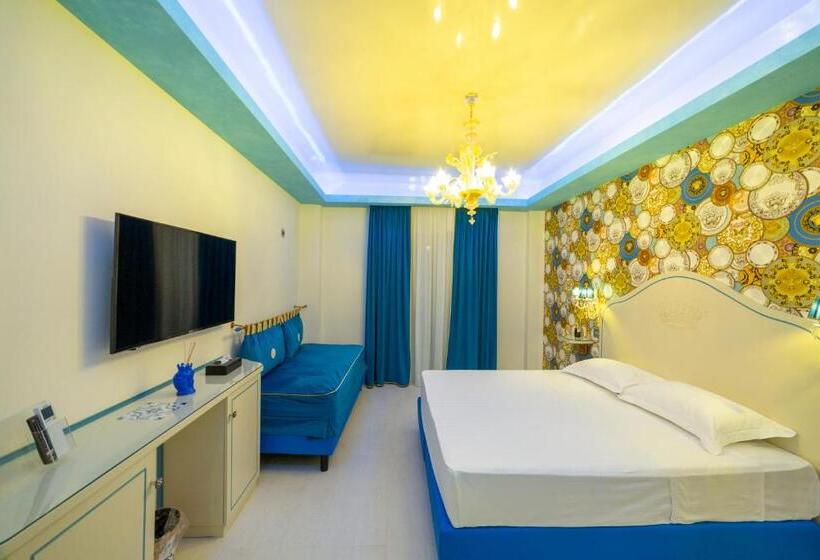 سوییت جونیور با بالکن, Leucosya Luxury Rooms