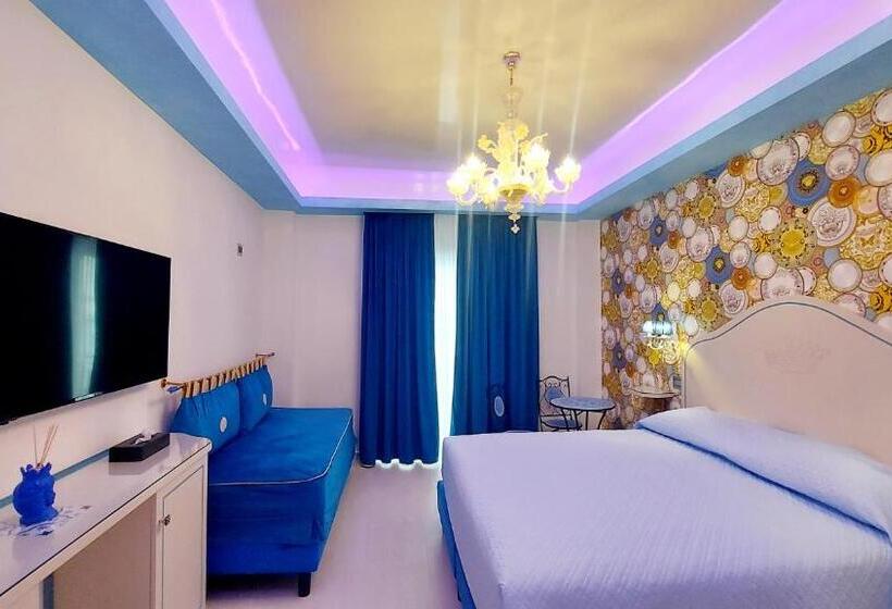 سوییت جونیور با بالکن, Leucosya Luxury Rooms