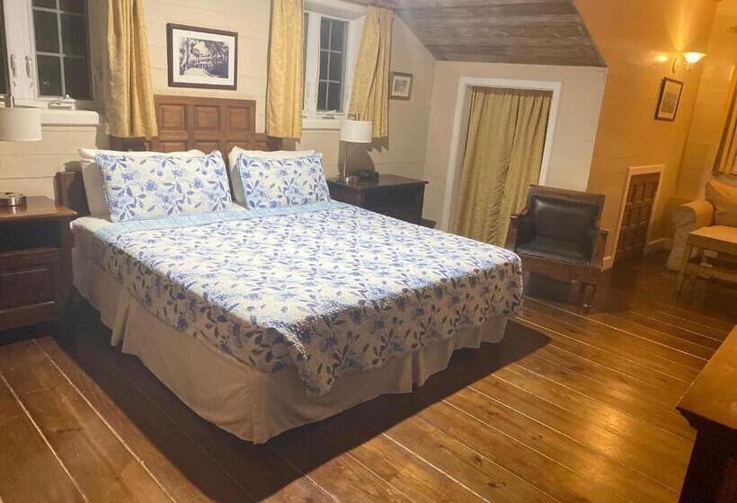 スイート, A Stone's Throw Away