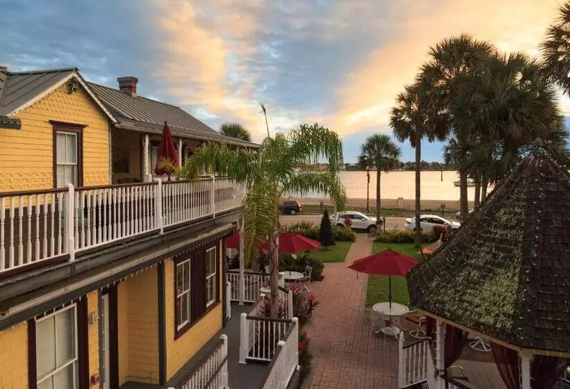バスタブ付きスタンダードルーム, Bayfront Marin House