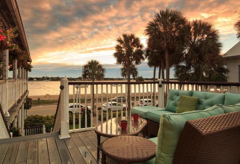 غرفة قياسية مطلّة علي البحر, Bayfront Marin House