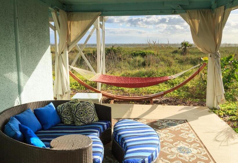 جناح مطلّ علي البحر, Bayfront Marin House