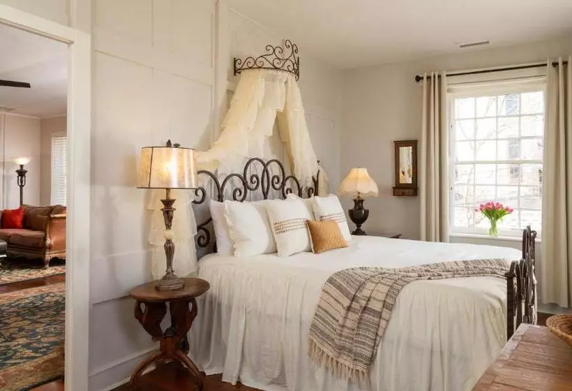オーシャンビューデラックススイート, Bayfront Marin House