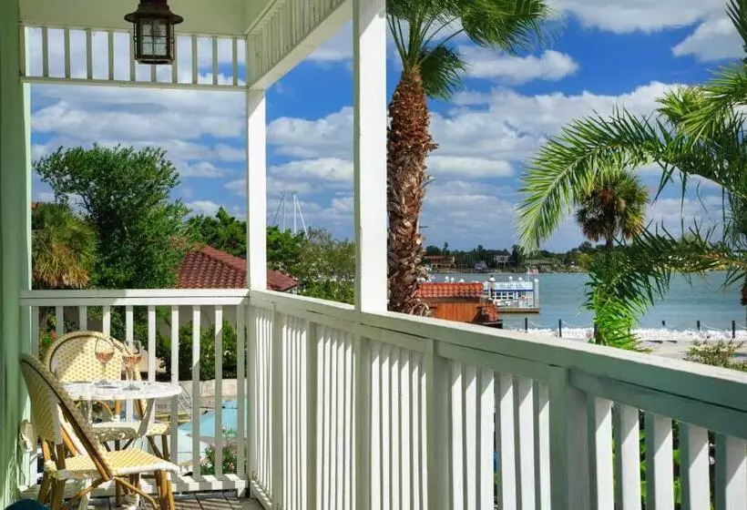 バルコニー付き１ベッドルームアパートメント, Bayfront Marin House