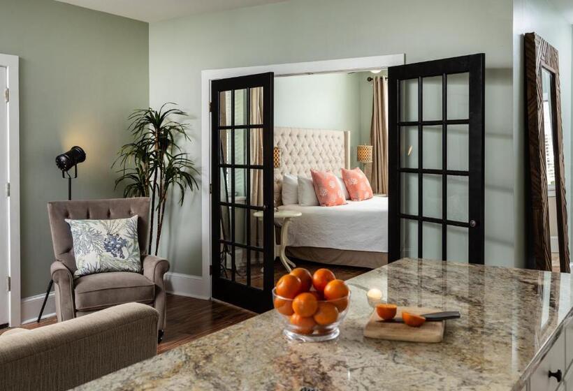 شقة غرفة نوم واحدة مزودة بشُرفة, Bayfront Marin House