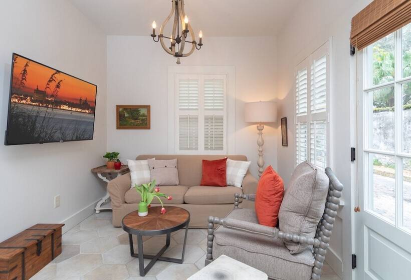 منزل غرفة نوم واحدة, Bayfront Marin House