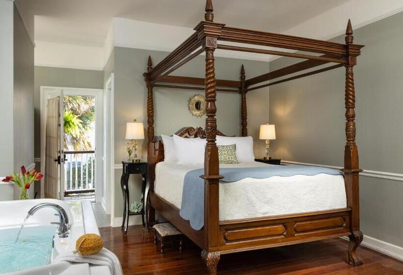 غرفة قياسية مزوَّدة بجاكوزي, Bayfront Marin House