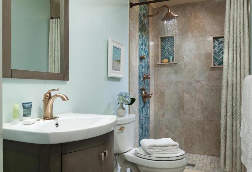 غرفة قياسية مزوَّدة بجاكوزي, Bayfront Marin House