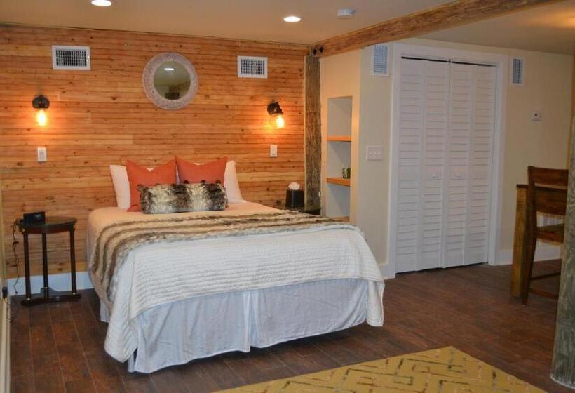 جناح سرير كينج, Bayfront Marin House