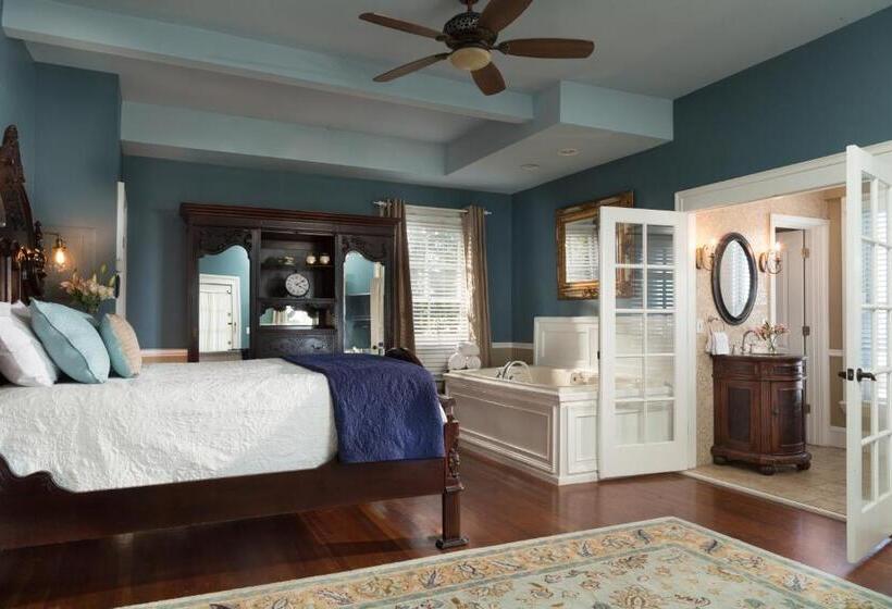 جناح ديلوكس, Bayfront Marin House