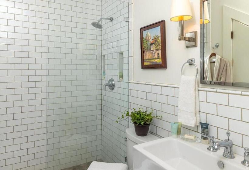 كابينة, Bayfront Marin House