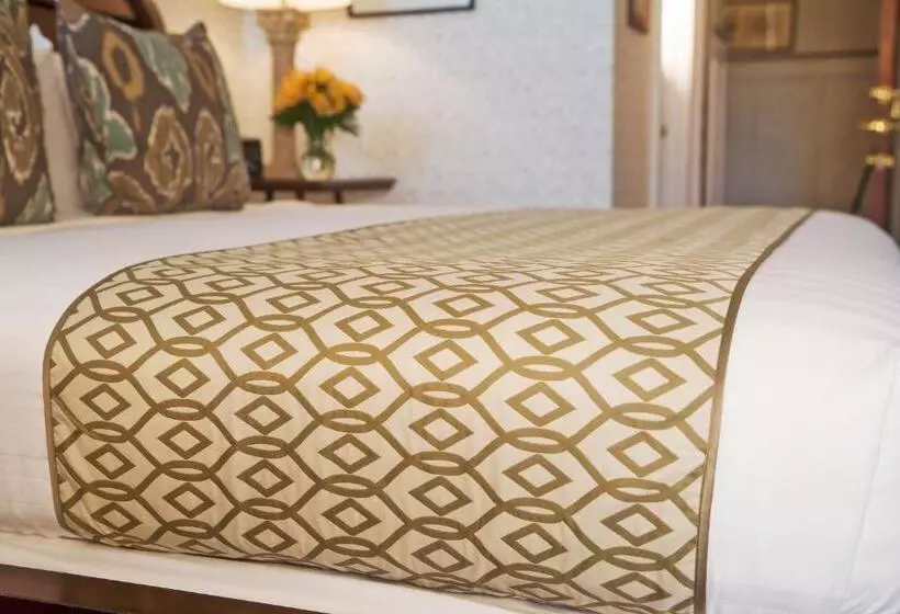 シングルデラックスルーム, Elizabeth Pointe Lodge