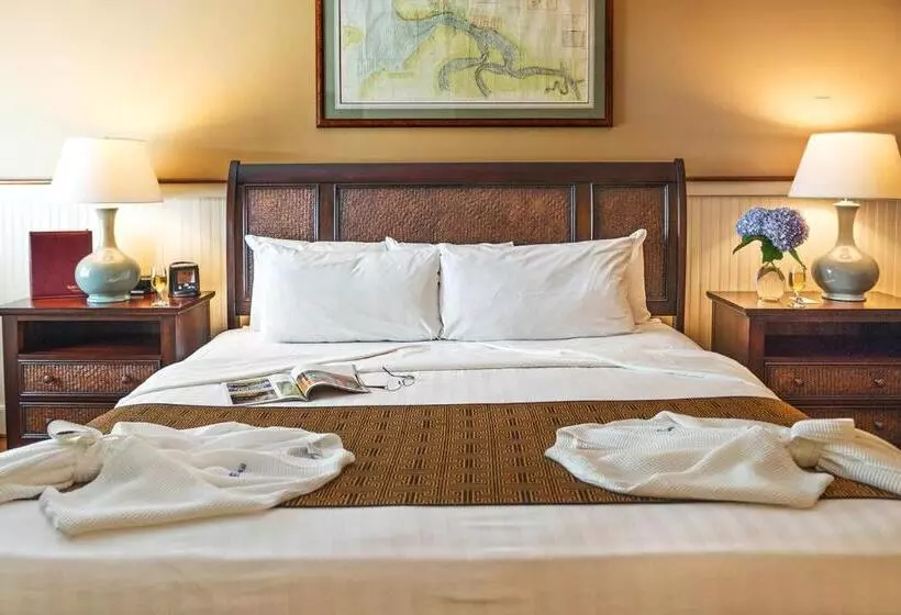 デラックスルーム, Elizabeth Pointe Lodge