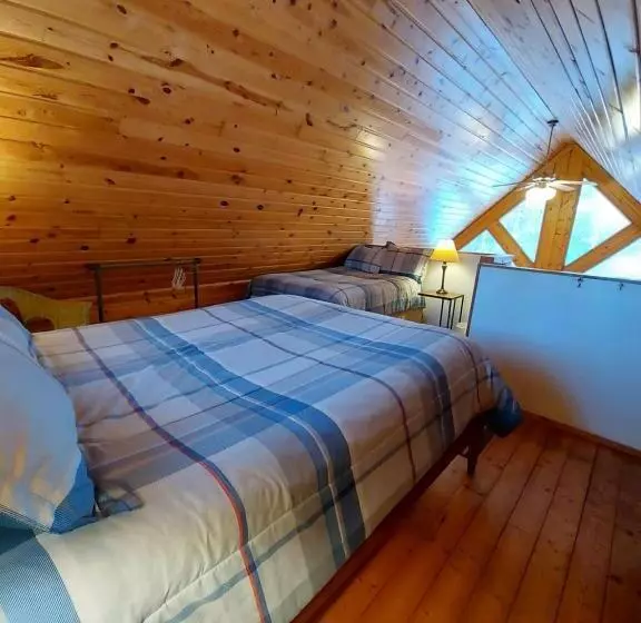 シャレー・スペリアー1寝室, Hatcher Pass Cabins