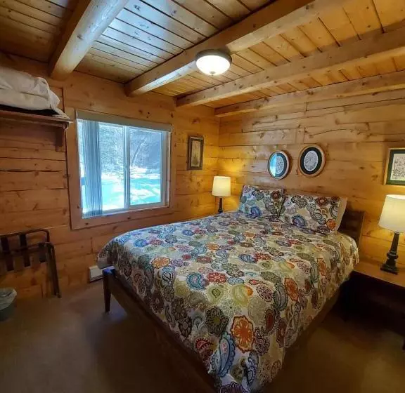 シャレー・スペリアー1寝室, Hatcher Pass Cabins