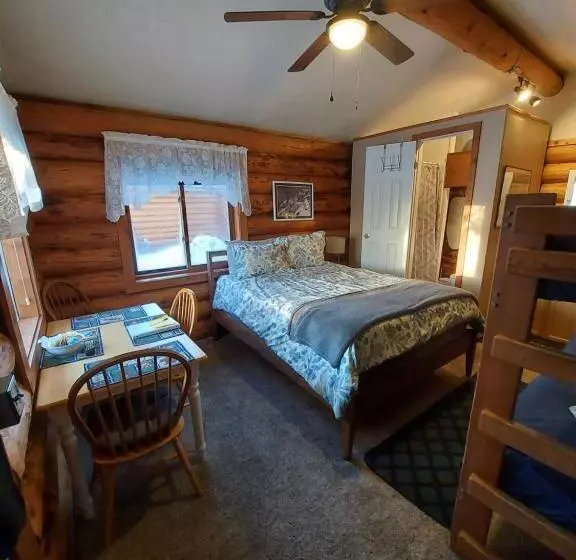 シャレー1寝室, Hatcher Pass Cabins