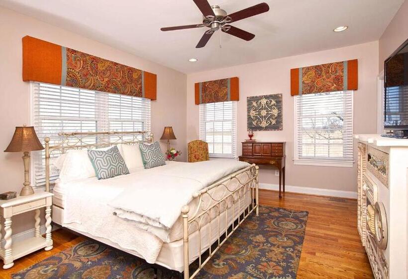 Люкс Повышенной Комфортности, Hillbrook Inn & Spa