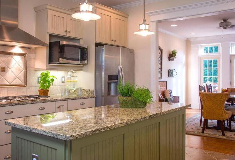 Family Suite, Hillbrook Inn & Spa