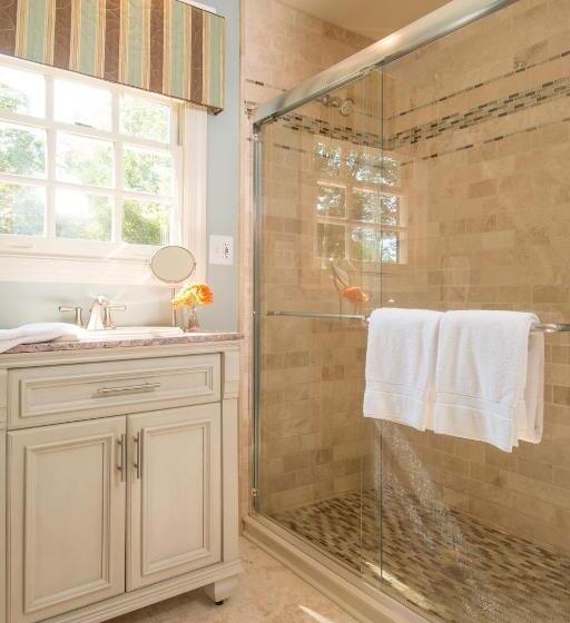 Люкс Deluxe Кровать Кинг, Hillbrook Inn & Spa