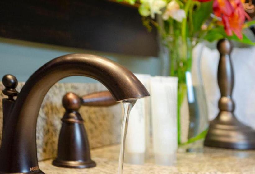 Люкс Кровать Кинг, Hillbrook Inn & Spa