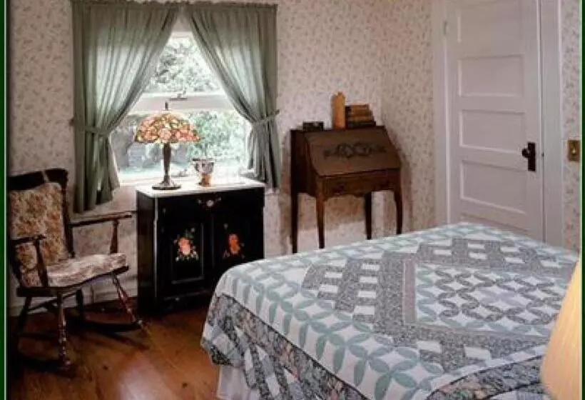 اتاق استاندارد, Snug Cottage