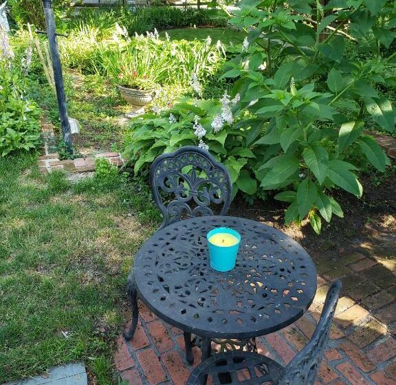 가든 전망 스위트, Snug Cottage