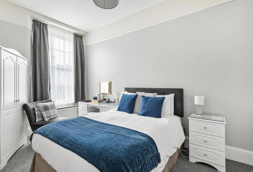 غرفة قياسية, South View