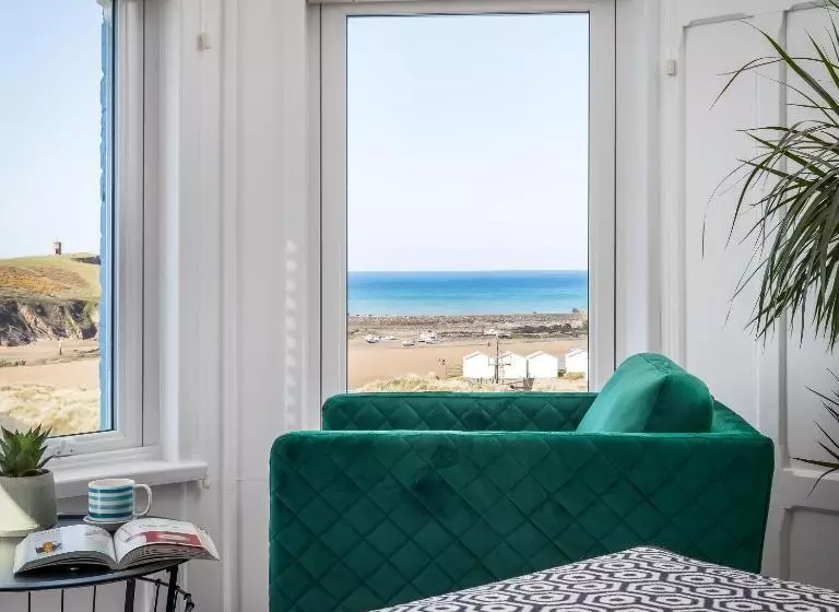 オーシャンビュースタンダードルーム, The Edgcumbe Hotel & Deck Restaurant