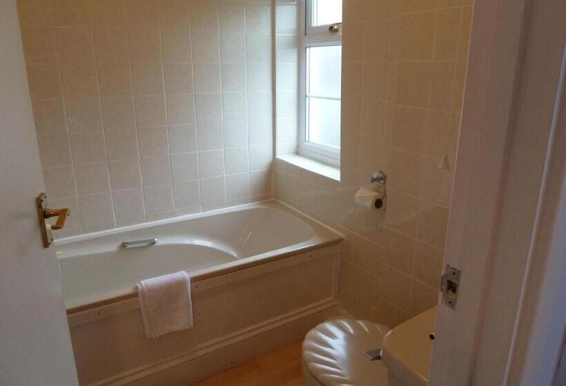 标准间, Apple Tree