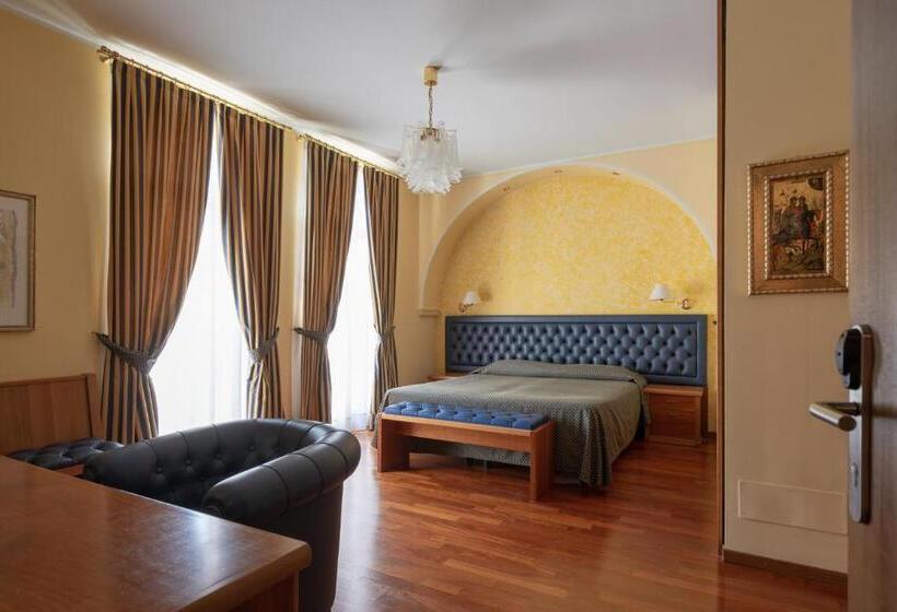 Superior room with lake view, Du Parc